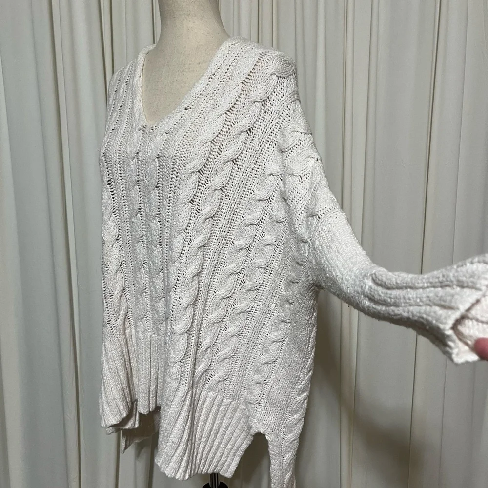 Free People Cream Cable Knit V-Neck Batwing Tunic Sweater - Picture 3 of 7